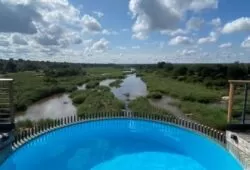 Pool with an amazing view over Sabi River